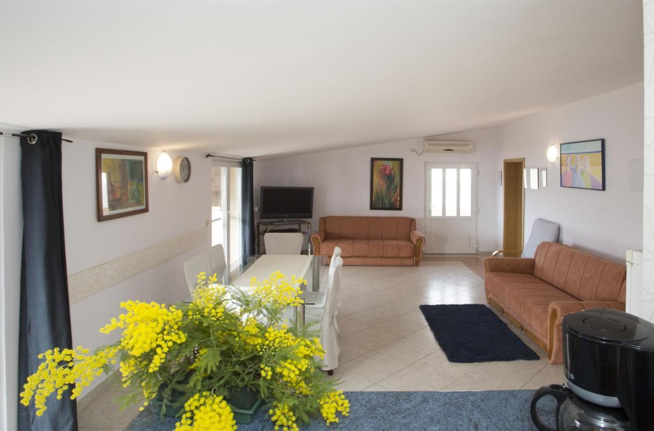 Apartments Gudelj Trogir Eksteriør bilde