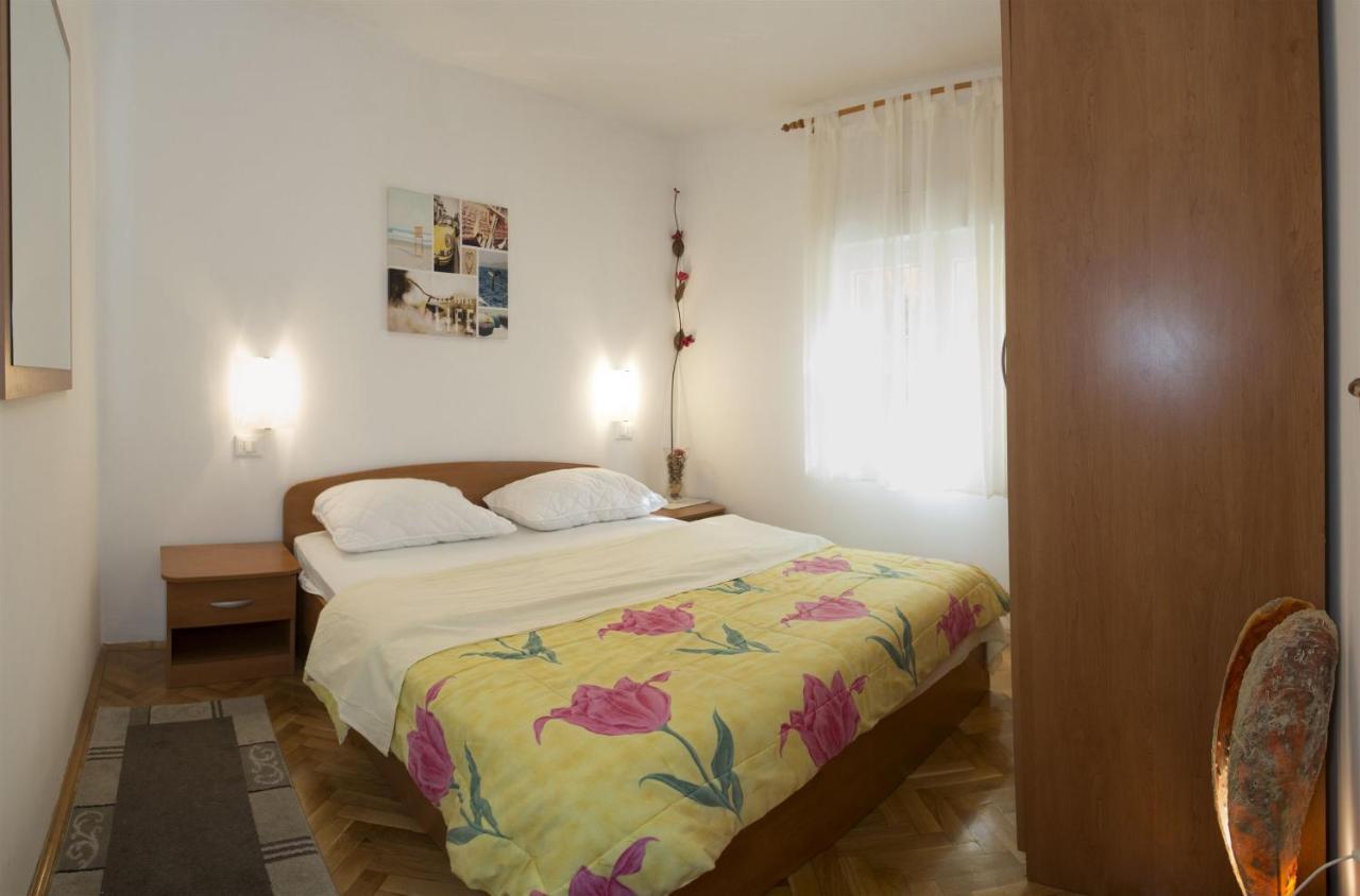 Apartments Gudelj Trogir Eksteriør bilde