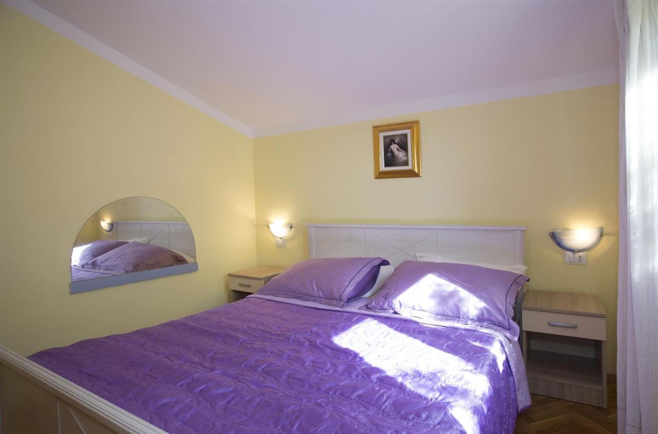 Apartments Gudelj Trogir Eksteriør bilde