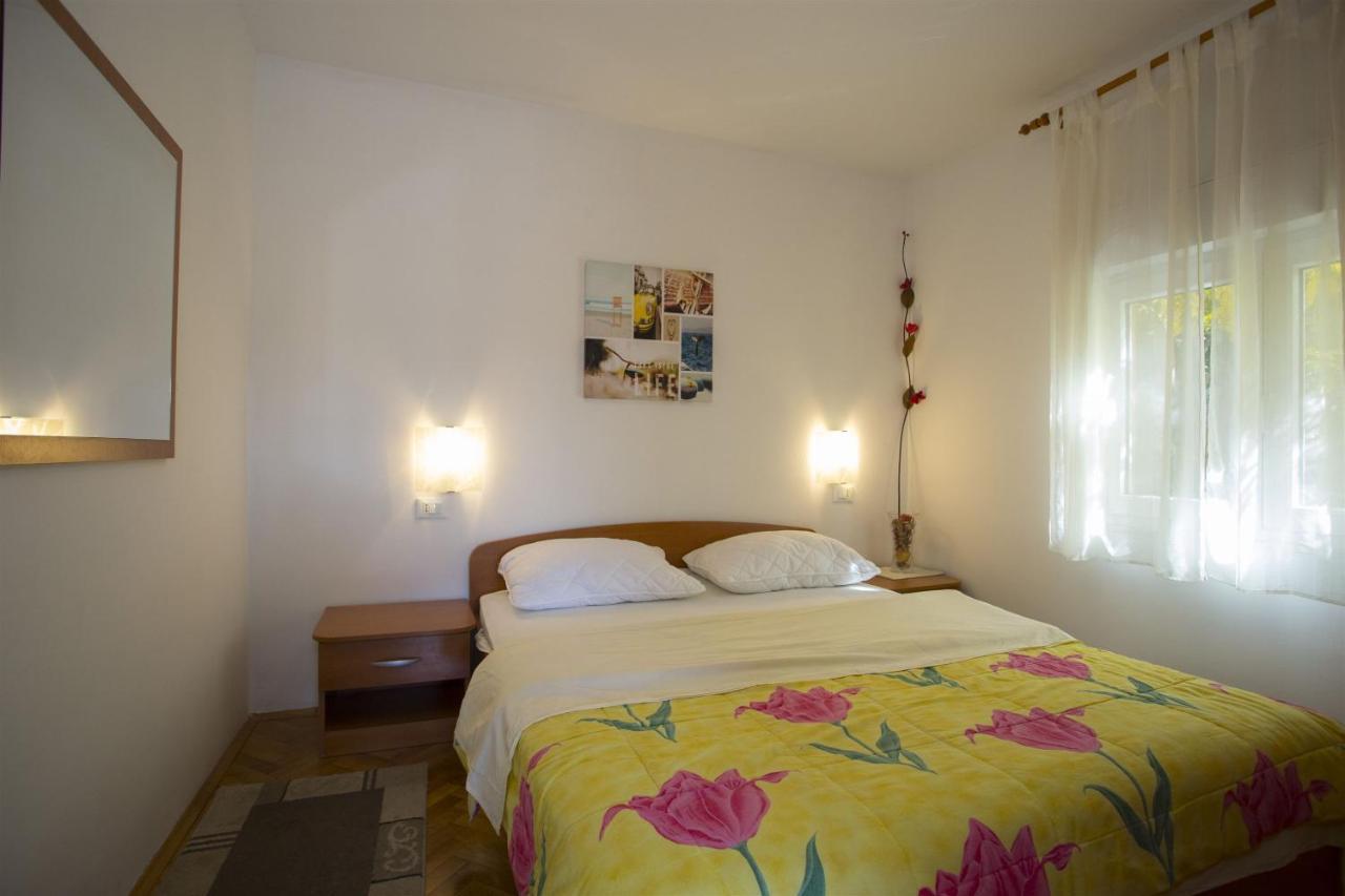 Apartments Gudelj Trogir Eksteriør bilde